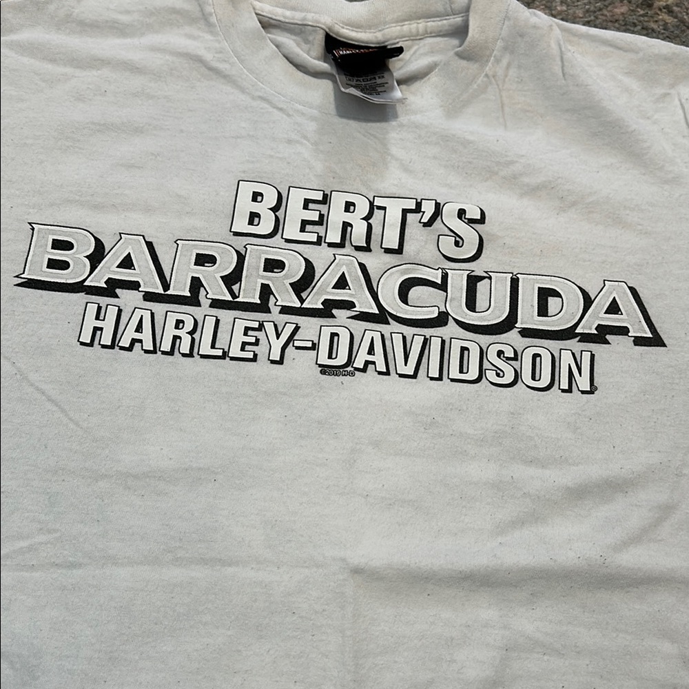 White T-Shirt Harley Davidson Motorcycle Burts Barracuda